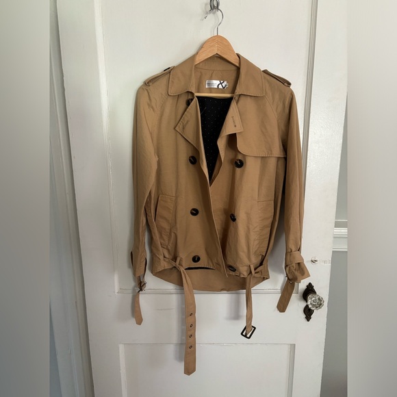 BELLE & BLOOM Cool Nights Water Resistant Cropped Khaki Trench Coat Size Small - Picture 6 of 11